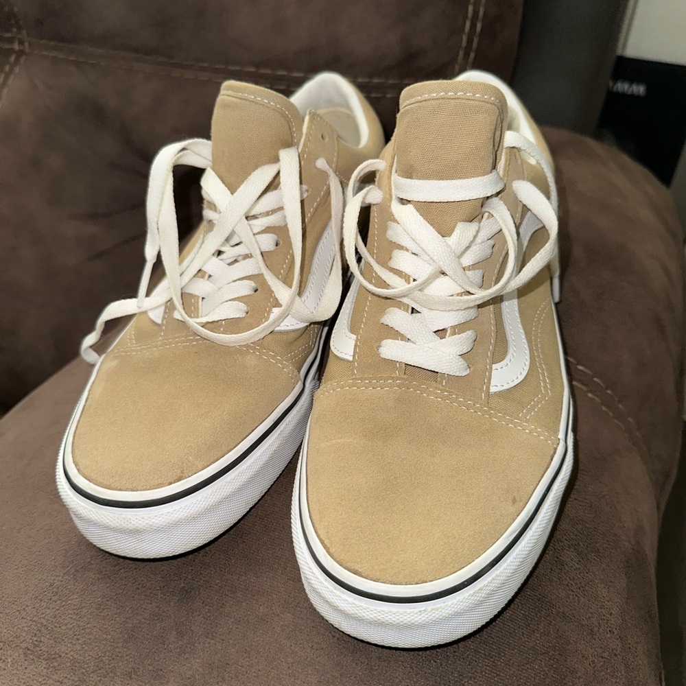 Tan Old Skool Vans